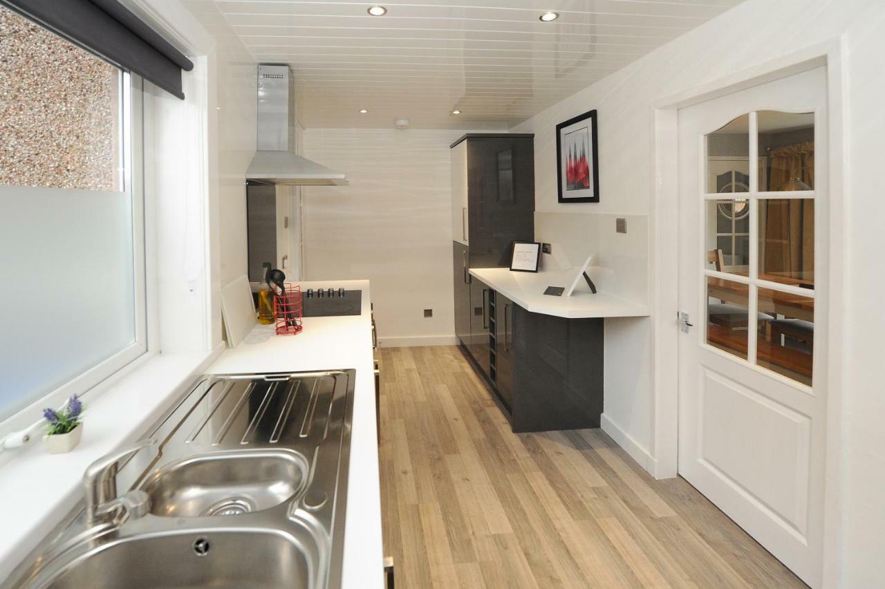 Three Bedroom Spacious House Stirling Exterior photo