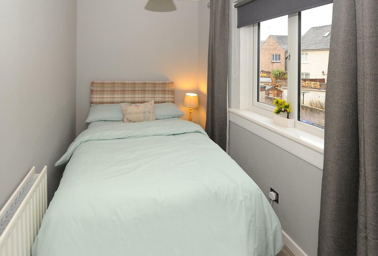 Three Bedroom Spacious House Stirling Exterior photo