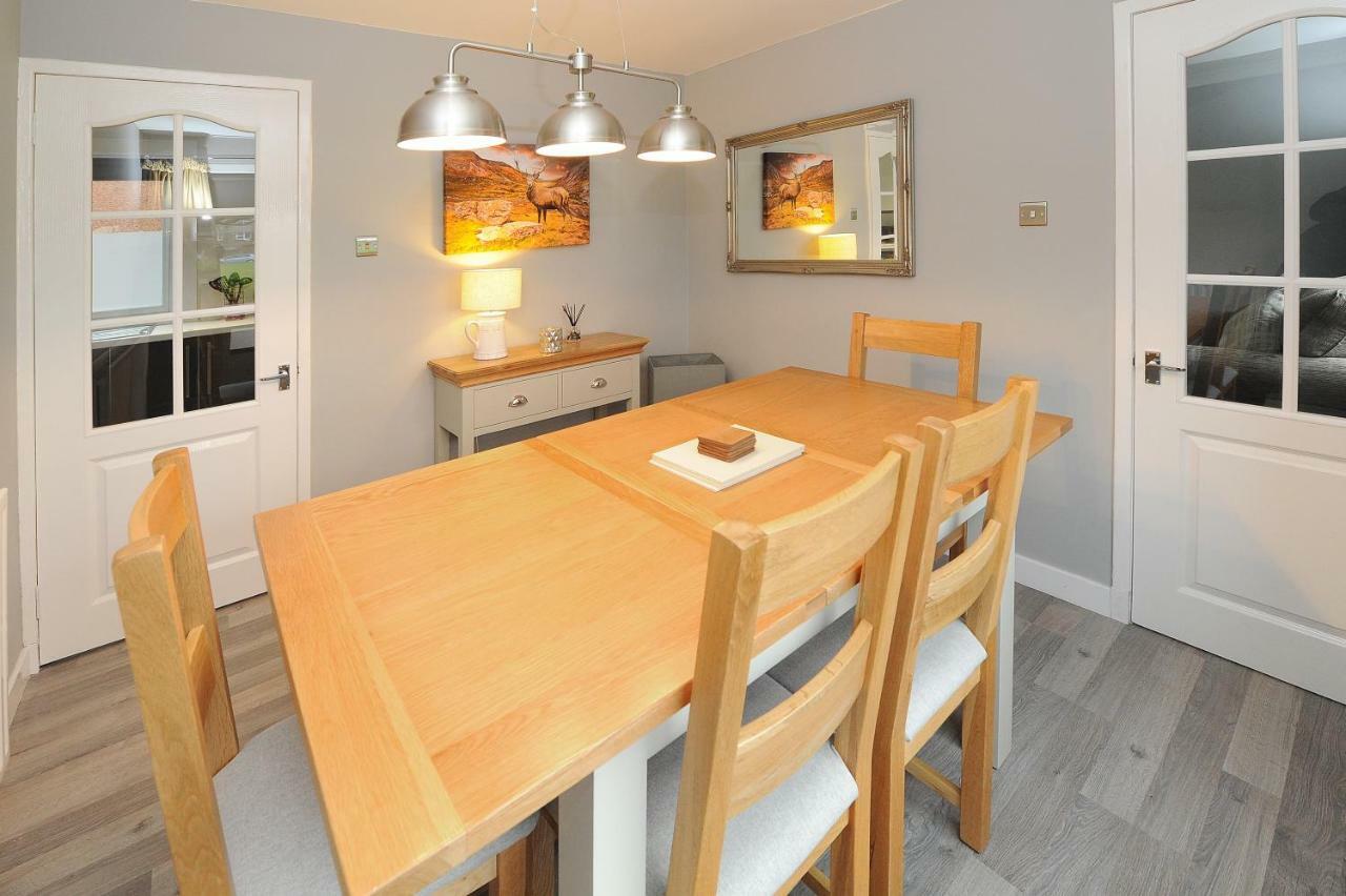 Three Bedroom Spacious House Stirling Exterior photo