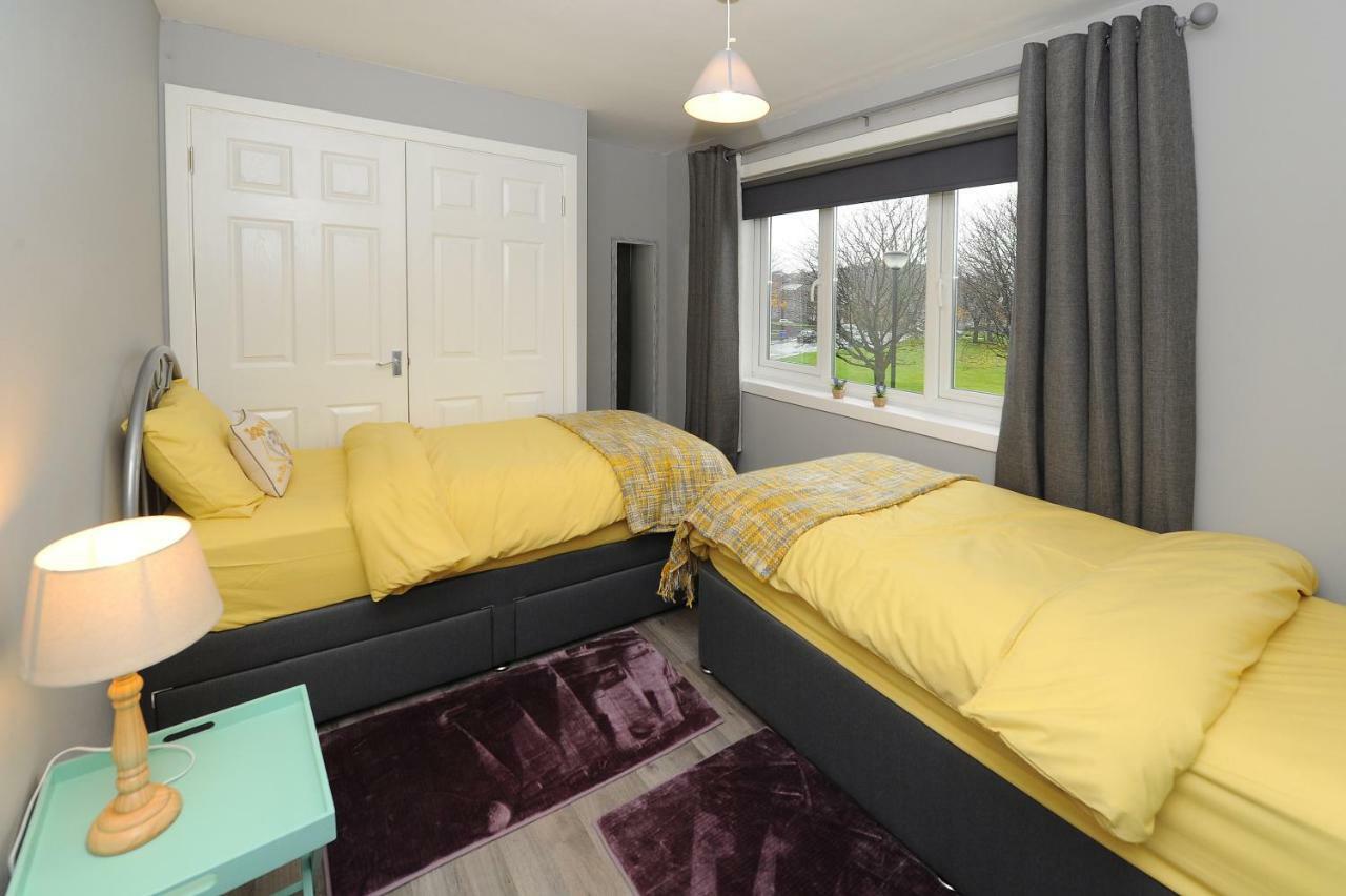 Three Bedroom Spacious House Stirling Exterior photo
