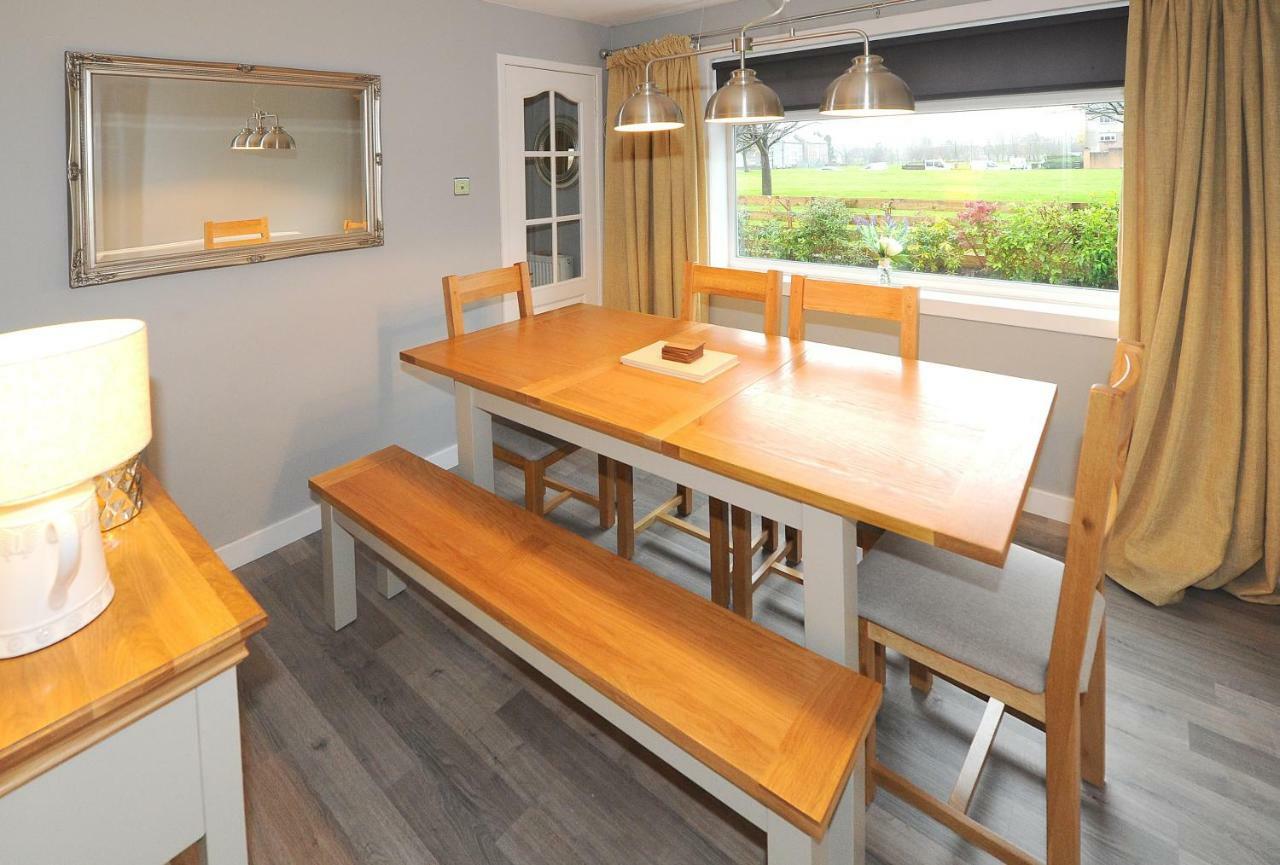 Three Bedroom Spacious House Stirling Exterior photo